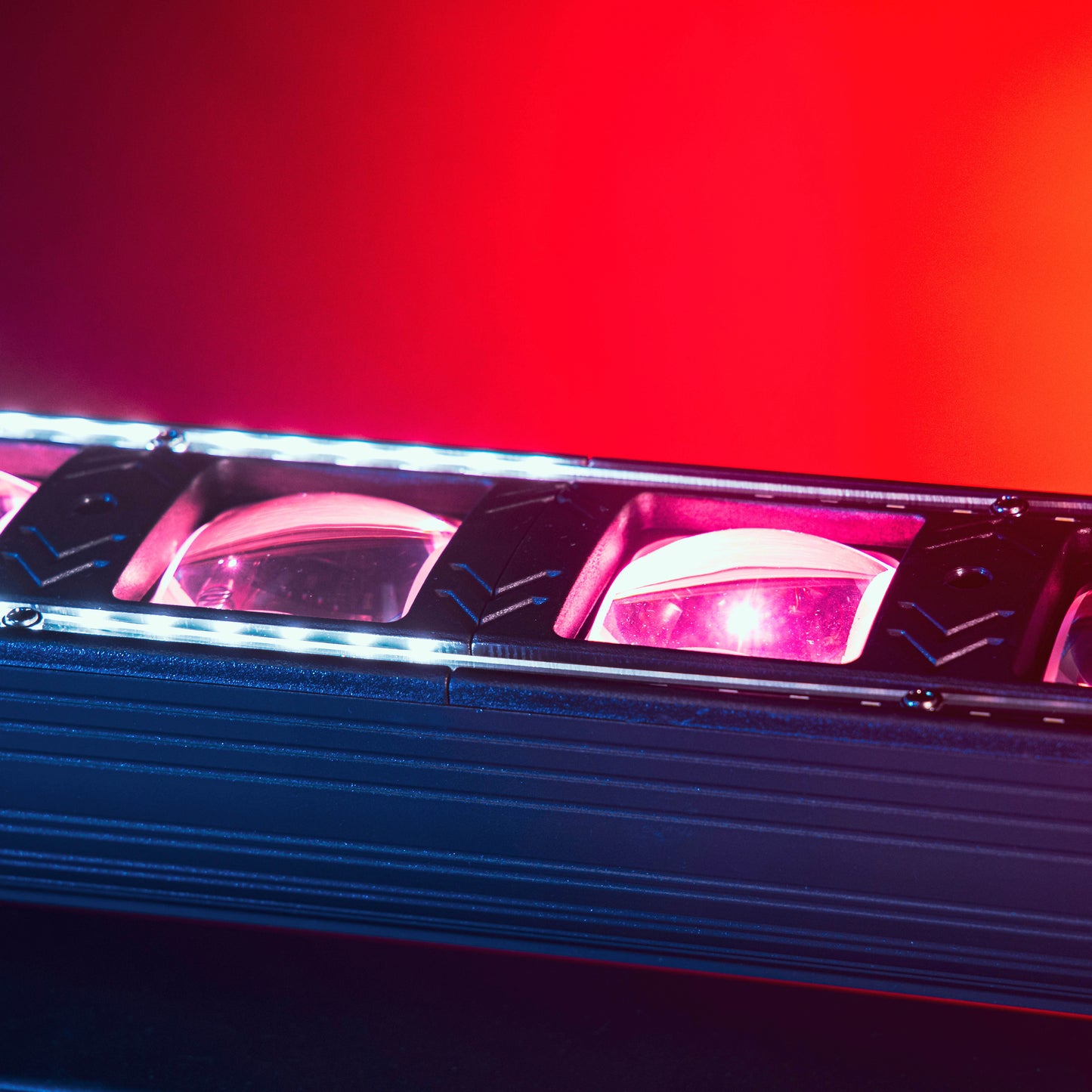 MAC MAH KOLORMOVEBAR 10x30W Motorised LED Animation Bar MAC MAH