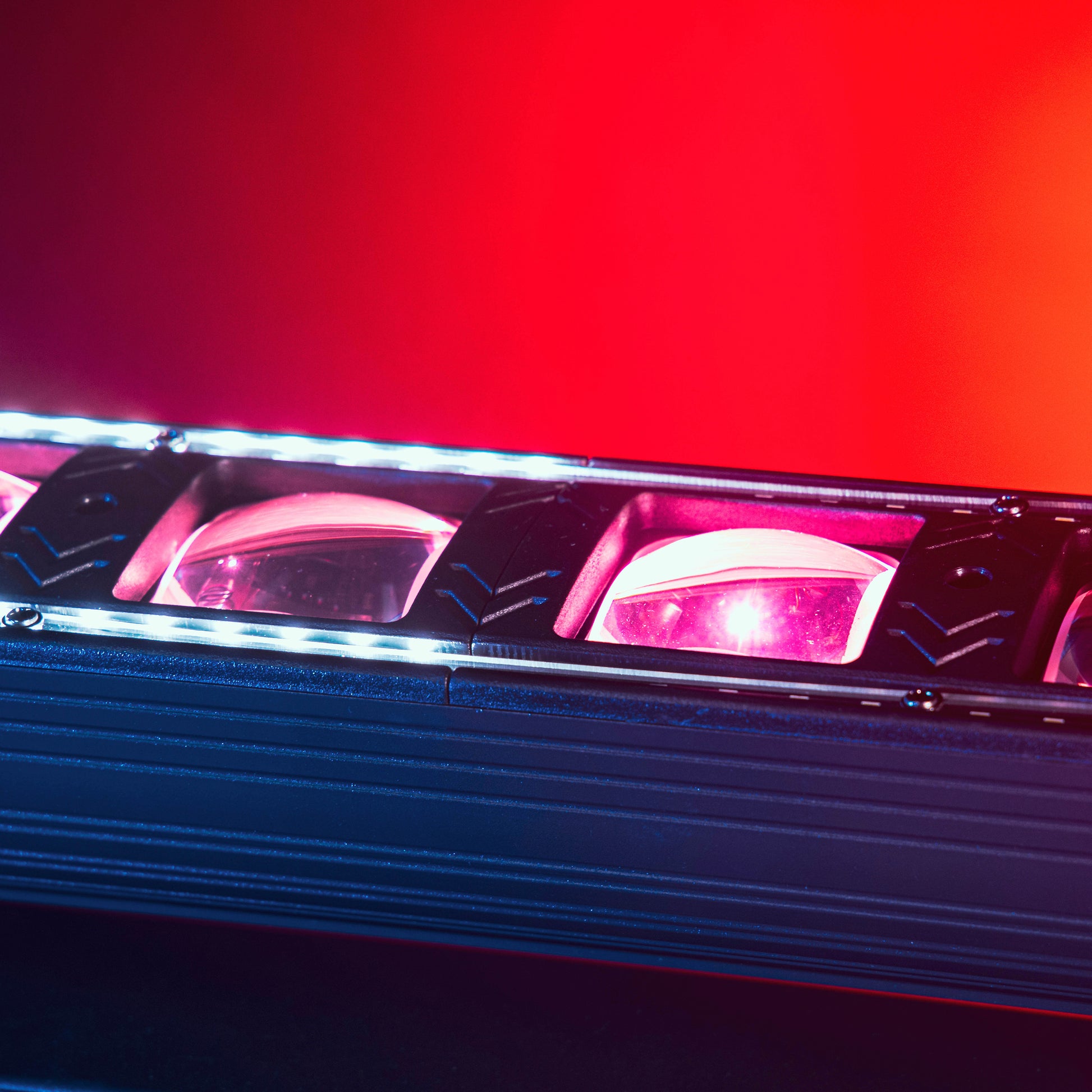 MAC MAH KOLORMOVEBAR 10x30W Motorised LED Animation Bar MAC MAH